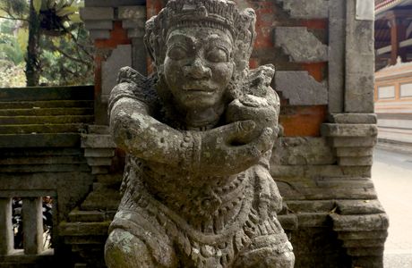 Lishui Shimendong Carved Stone Monuments