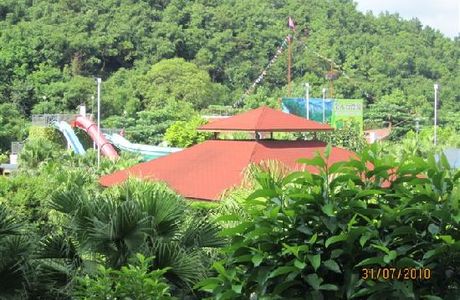 Yunfu Mountain Hot Spring