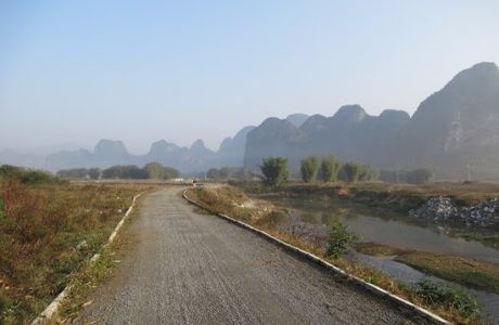 Corridor of Peaks in Western Yingde