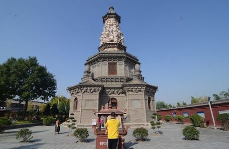 Guanghui Temple and Huata Tower