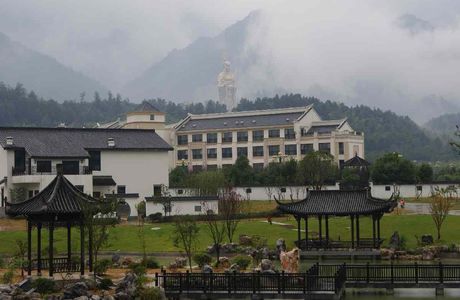 Baimalajiang Scenic Resort