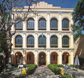 Sir Robert Ho Tung Library