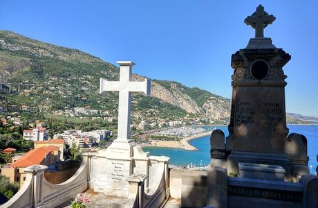 Cemetery of the Old Chateau