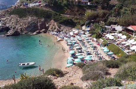 Karavostasi Beach