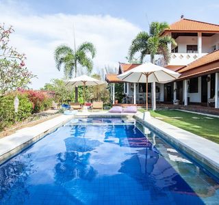 Uluwatu Balinese Lace Boutique