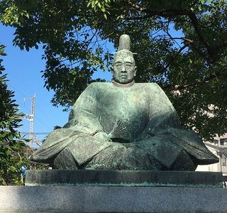 Statue of Takakage Kobayakawa