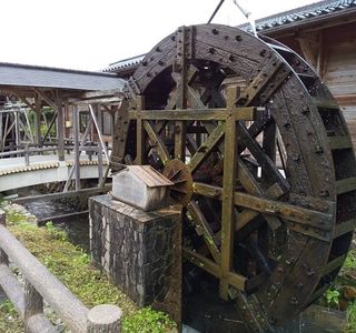 Niimi Shingoh Kamino Yakata, Water Wheel