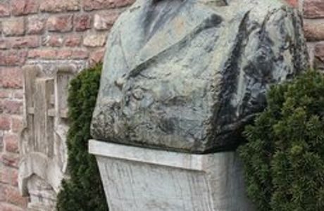 Bas-Relief to Josef Rheinberger