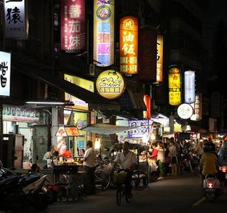 Dalong Street Night Market