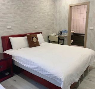 Jiaoxi Hot Spring Plaza