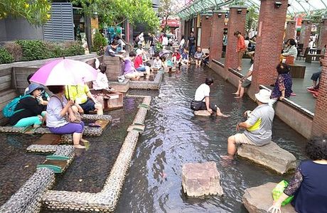 Tangweigou Jiaosi Hot Spring Park