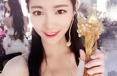 Xu Jia Cun Cai Hui Bi Hua