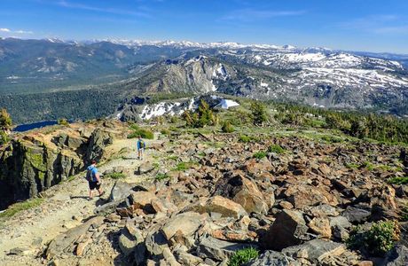 Jhonghan Mt. Trail