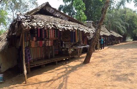 Longneck Karen Village