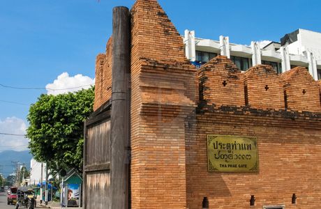 Tha Phae Gate