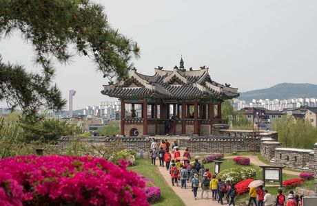 Suwon Tourism Center