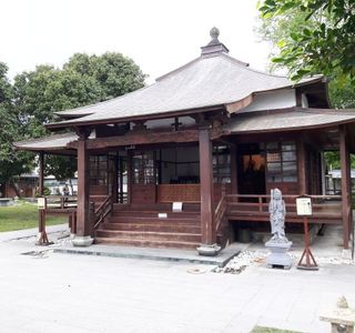 Hualian Jian Shrine