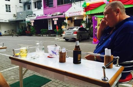 Sundowner Bar