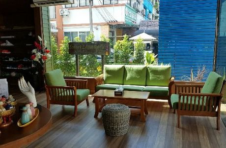 Sweet Lemongrass Massage 3