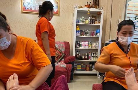 Sirada Massage and Salon by Yaya
