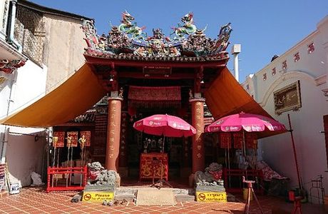 Sangtham Shrine