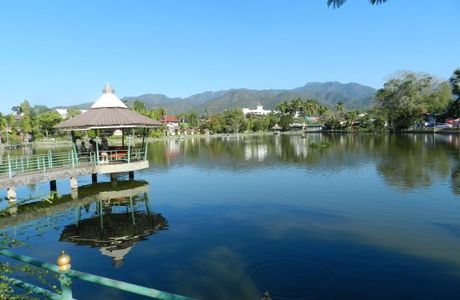 MaeHongSon Lake