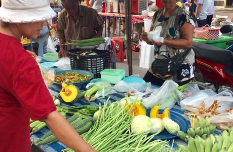 Khanom's Saturday Night, Walking Street Night Market