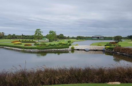 The Royal Golf & Country Club