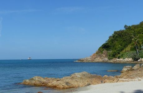 Samrong Beach