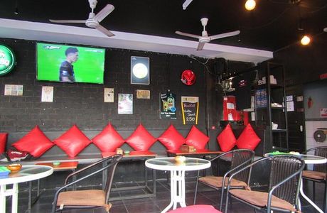 Dolphin Cocktail Bar