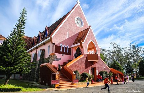 Domaine de Marie Church