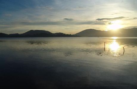 Lak Lake