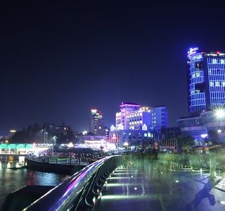 Cau Di Bo Ben Ninh Kieu