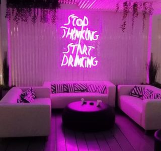 Etoile lounge bar