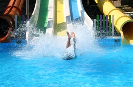Aqua Park Izumrudny Gorod