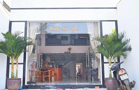 The One Up Store