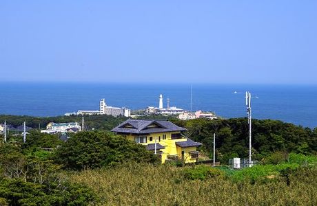 Chikyu no Marukumieru Oka Observatory Paviliion