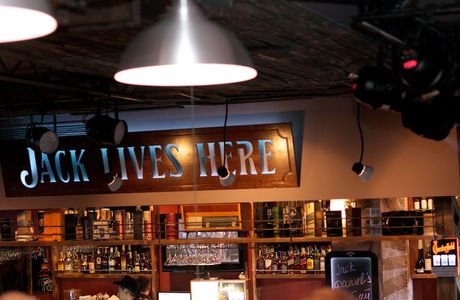 Tema Bar