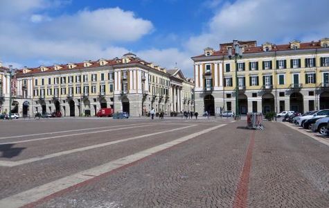 Piazza Galimberti 1