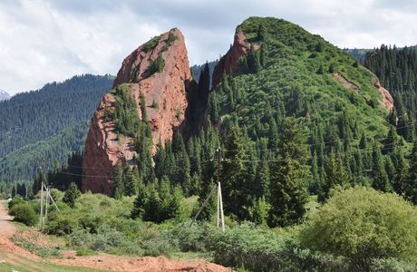 Jeti-Oguz Canyon (Seven Bulls Rocks)