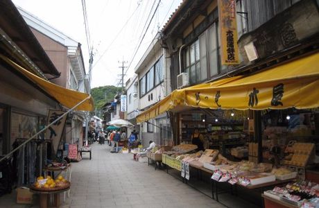Yobuko Morning Market