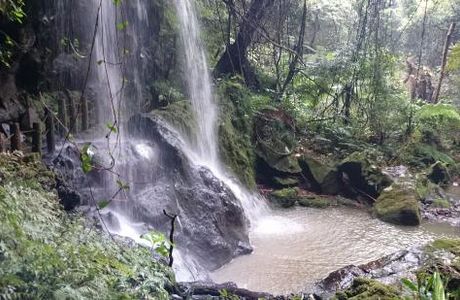 Uramiga Falls