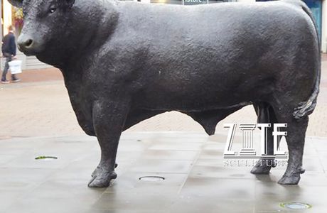 Hereford Bull Statue