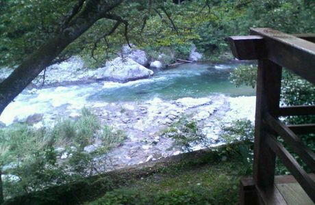 Nana Waterfall Yatsubo