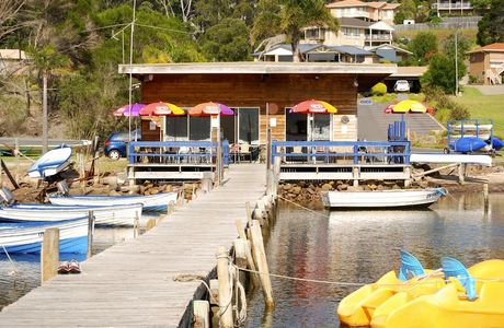 Top Lake Boat Hire and Sunsets Kiosk