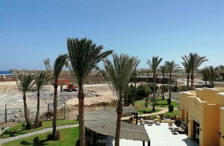 Marsa Shoona Bay