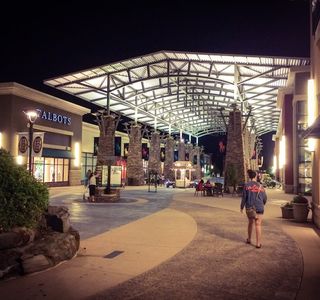 The Outlet Shops of Grand River