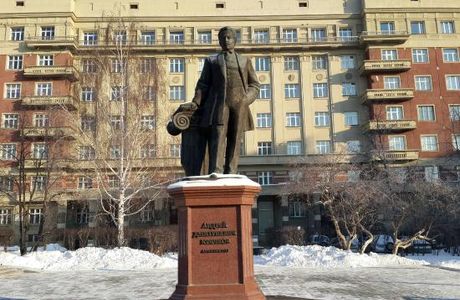 Monument to Architect Kryachkov