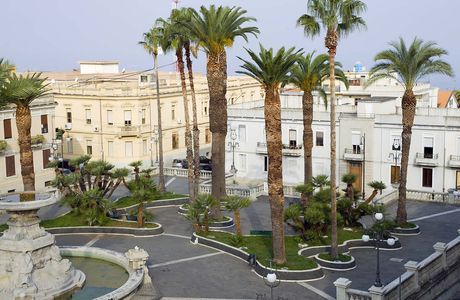 Piazza Amendola
