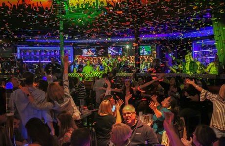Bobby McKey's Dueling Piano Bar